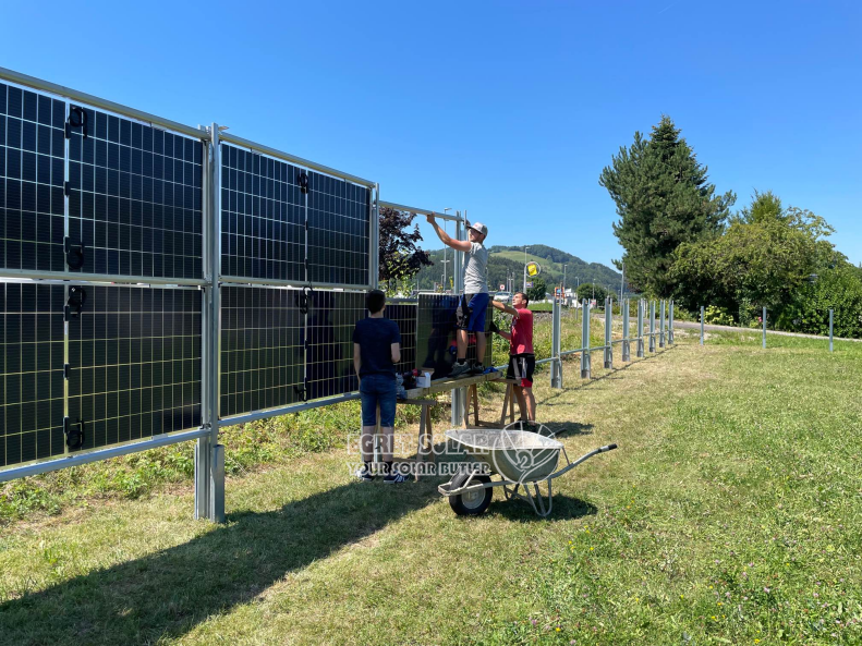 Pionowy system ogrodzeń do montażu słonecznego